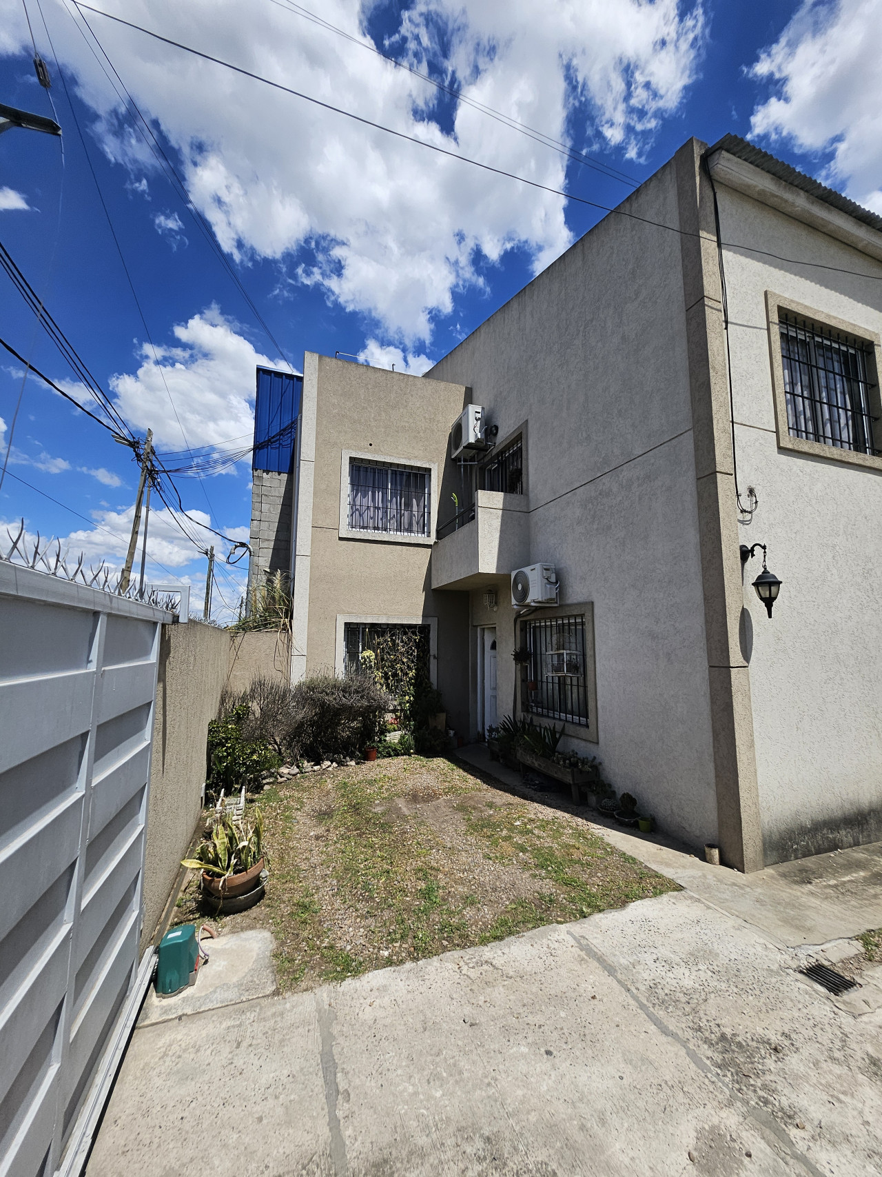 Departamento de 2 Ambientes en Planta Baja con cochera o patio  en Muñiz